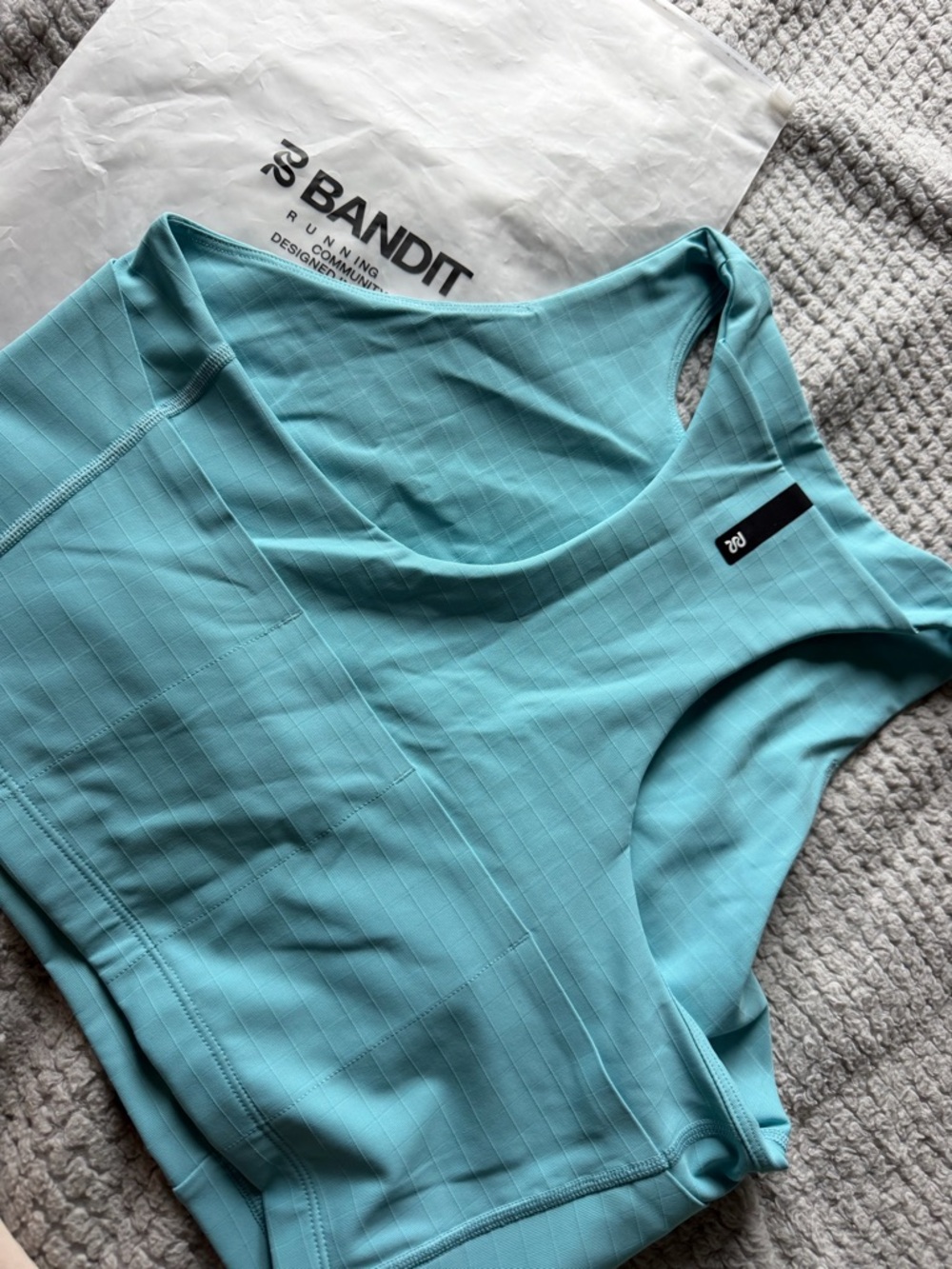 Bandit Teal Zip-Front Performance Crop Top - Picture 3 of 6